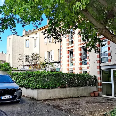 Proche De Centre, Cinema Renove Avec Parking Gratuit דירה *