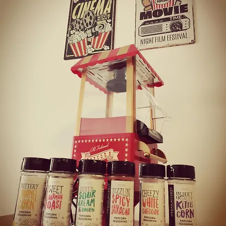 Appartement Proche De Centre, Cinéma Rénové Avec Parking Gratuit