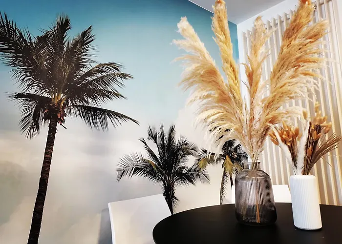 Proche De Centre, Cinema Renove Avec Parking Gratuit דירה *