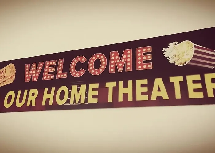 Proche De Centre, Cinema Renove Avec Parking Gratuit