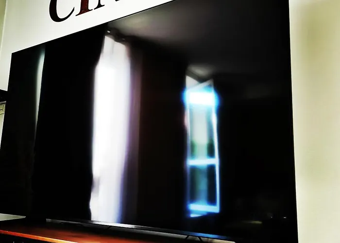 Proche De Centre, Cinema Renove Avec Parking Gratuit *