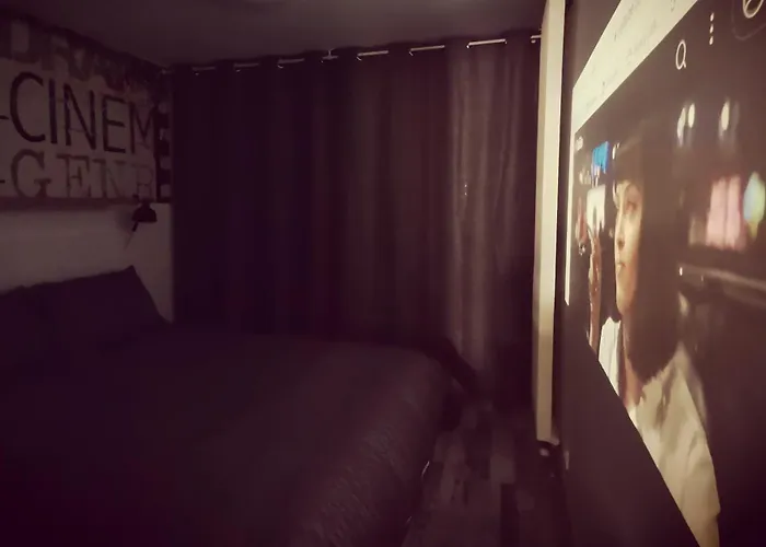 דירה Proche De Centre, Cinema Renove Avec Parking Gratuit