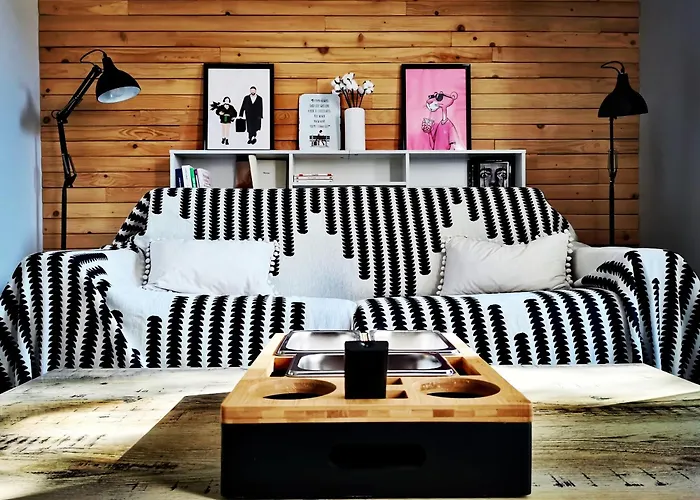 דירה Proche De Centre, Cinema Renove Avec Parking Gratuit *